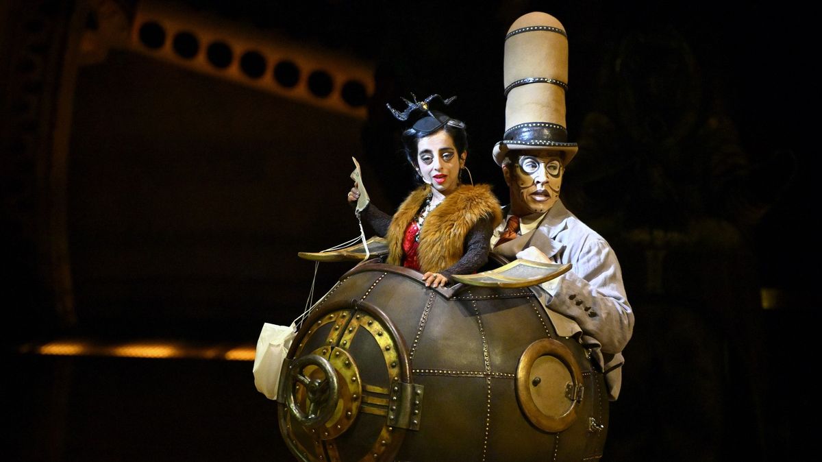 Cirque du Soleil postavil šapitó v Praze